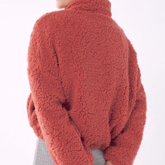 UO WILLOW FUZZY JACKET - Picture 3 of 3